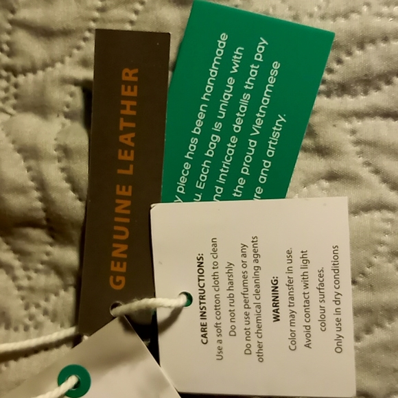 Handbag - Picture 2 of 4